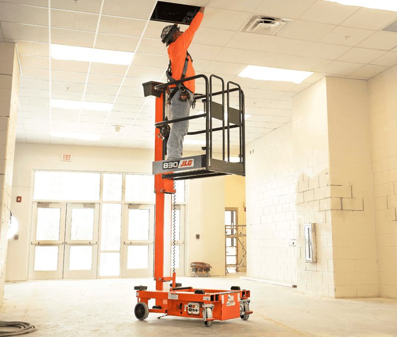 Operator working in platform of JLG® 830P